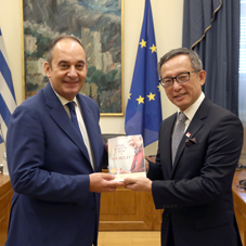 Συνάντηση του Α΄ Αντιπροέδρου της Βουλής με τον Πρέσβη της Σιγκαπούρης
