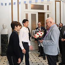 Ο Πρόεδρος της Βουλής στην καρδιά του Ελληνισμού στο Κάιρο: «Κρατάτε αναμμένη τη φλόγα της Ελλάδας στην Αίγυπτο»