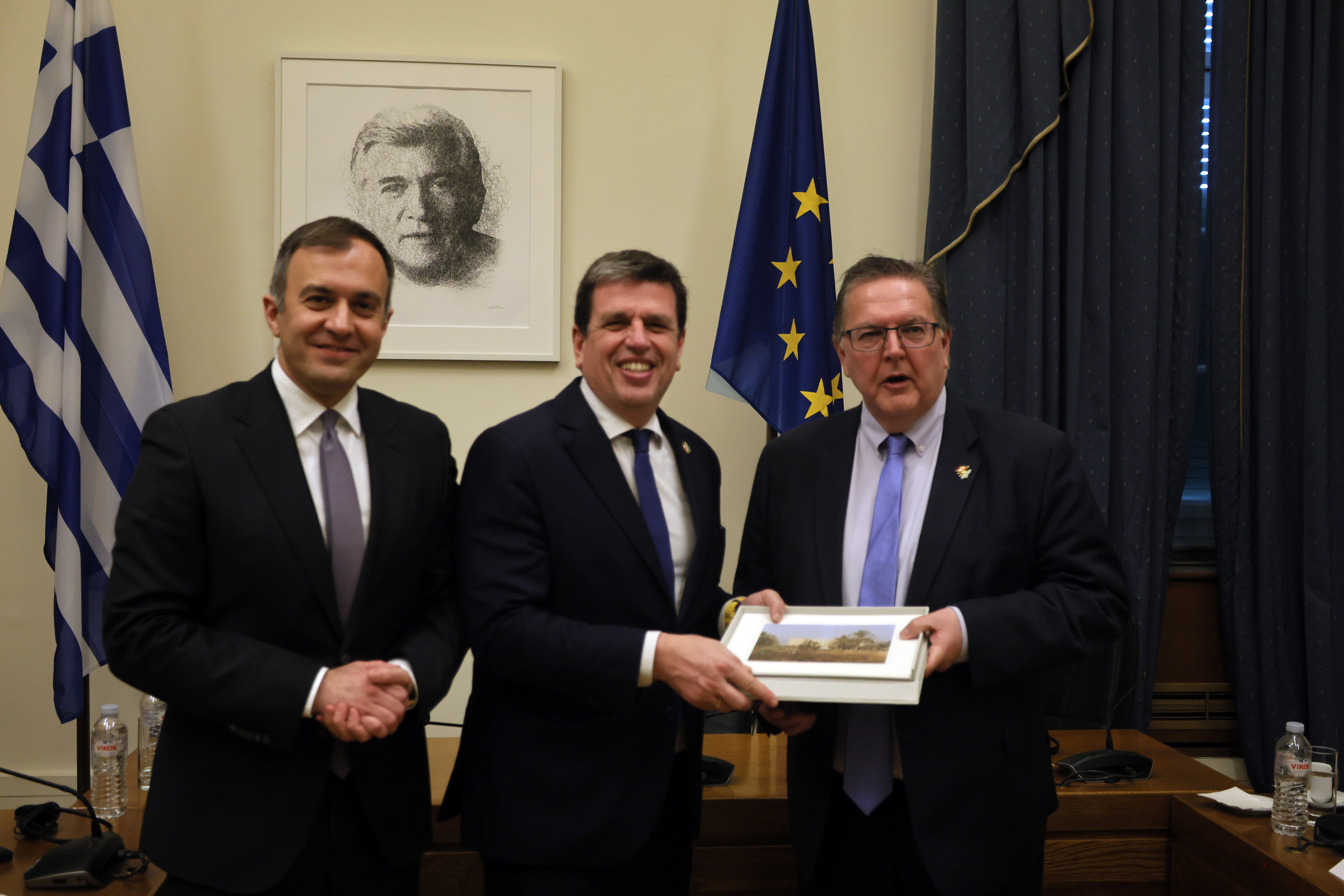 Συνάντηση αντιπροσωπείας της Επιτροπής Εθνικής Άμυνας και Εξωτερικών Υποθέσεων της Βουλής με κοινοβουλευτική αντιπροσωπεία του Καναδά