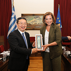 Συνάντηση διακομματικής Κοινοβουλευτικής Αντιπροσωπείας με τον Πρόεδρο της Κινεζικής Ακαδημίας Κοινωνικών Επιστημών 