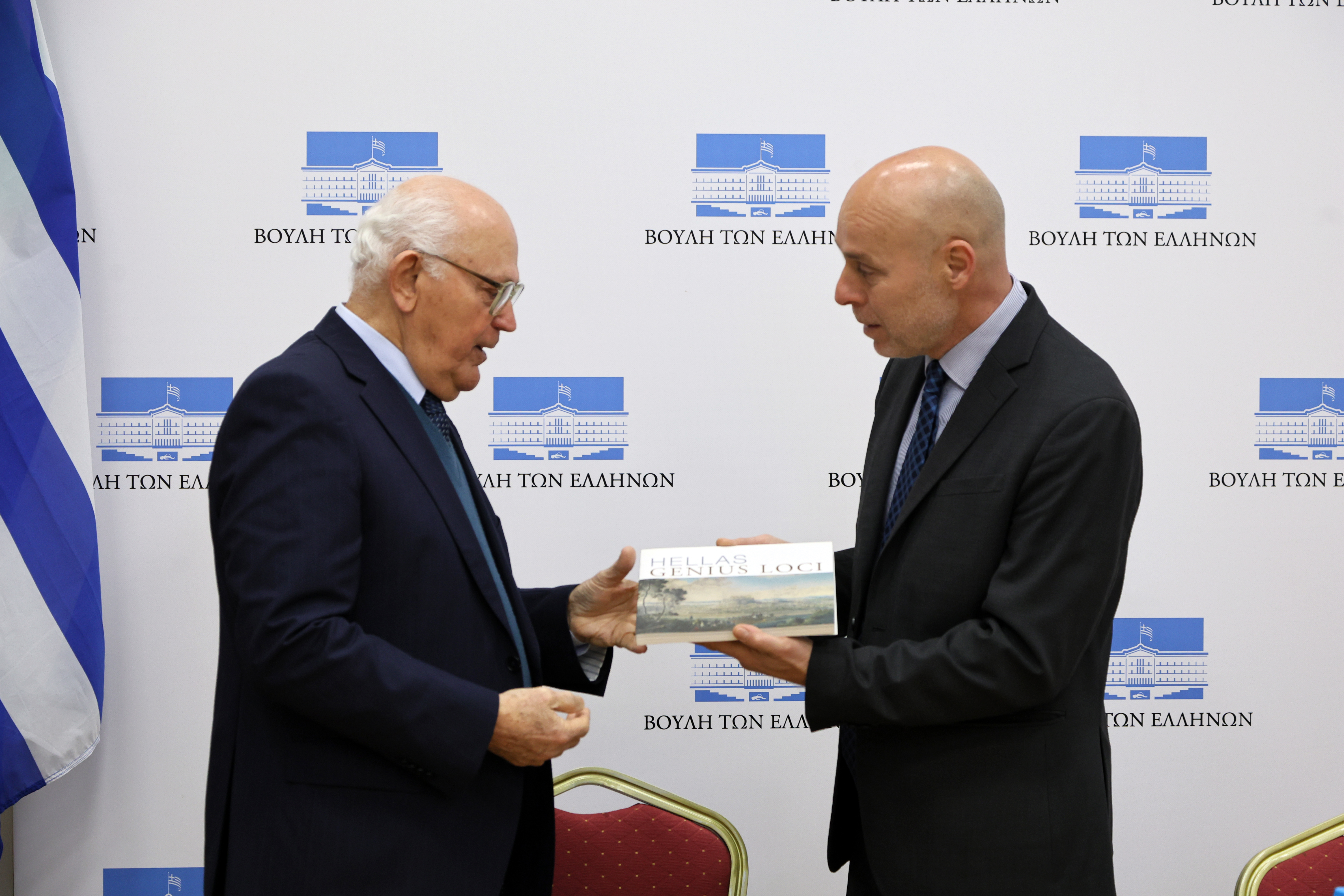 Συνάντηση της Ομάδας Φιλίας Ελλάδας– Κούβας με τον Πρέσβη της Κούβας στην Ελλάδα