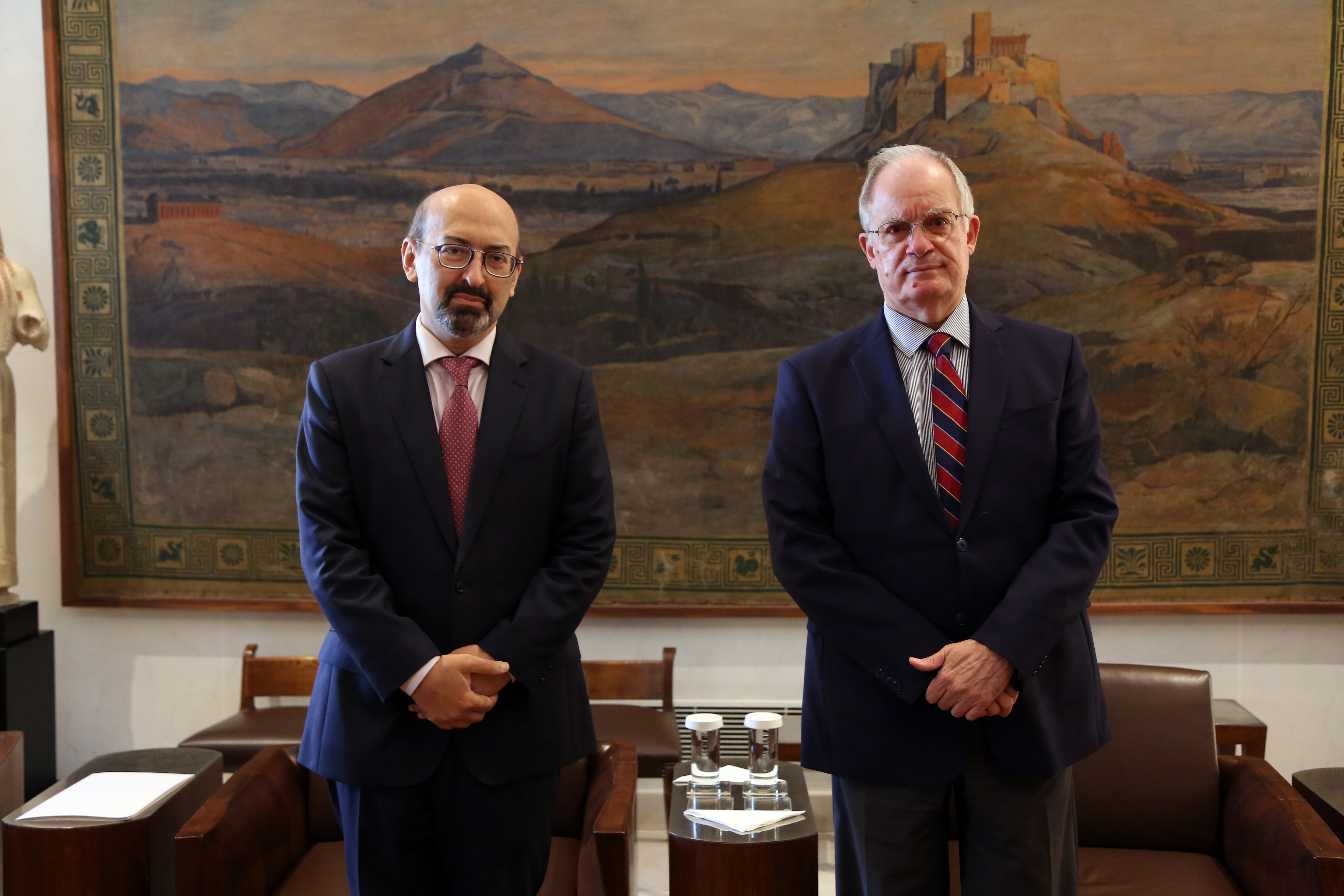 R&#233;union du Pr&#233;sident du Parlement avec l’ambassadeur de la R&#233;publique d’Arm&#233;nie