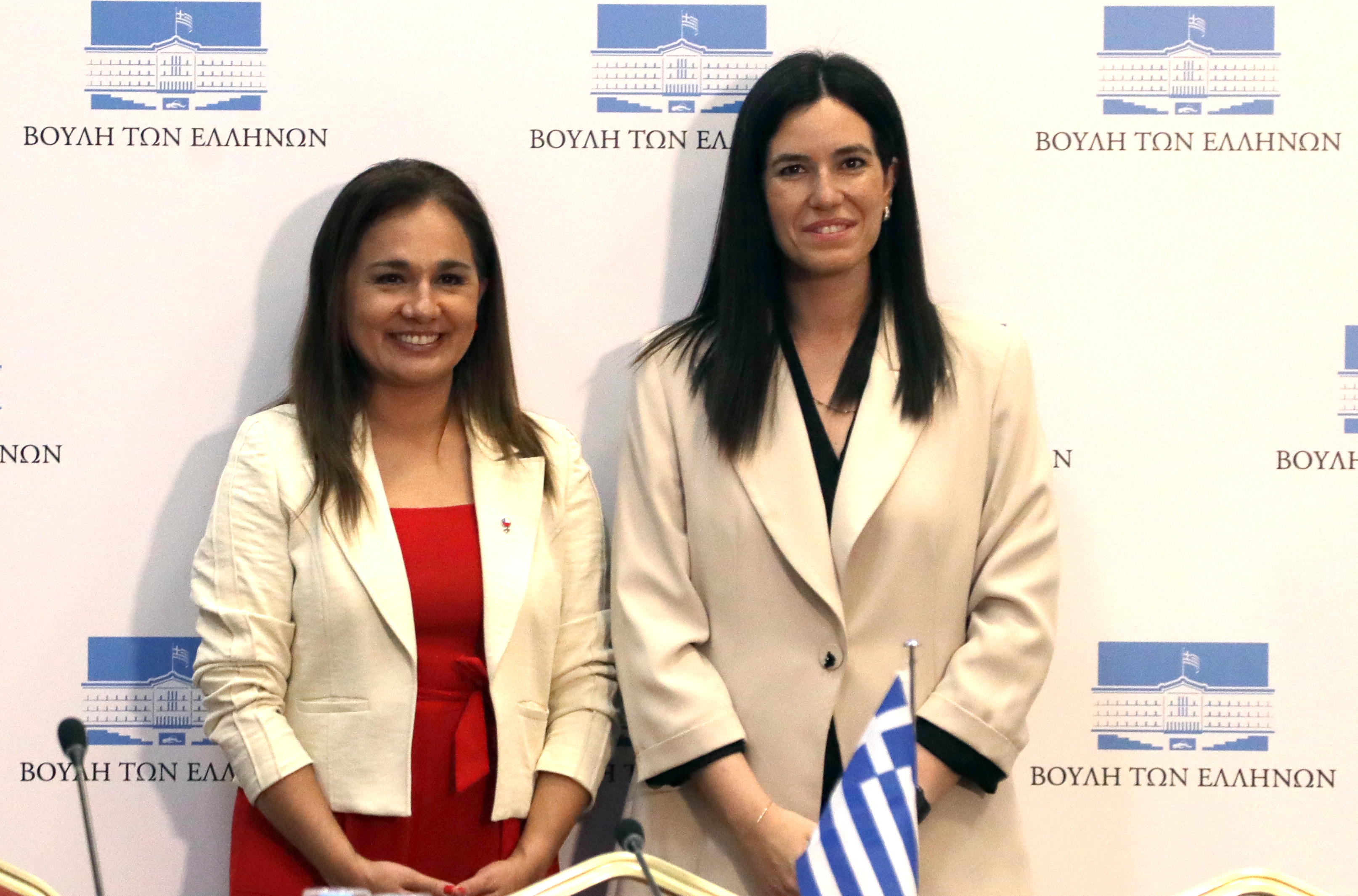 Συνάντηση της Αντιπροέδρου της ΚΟΦ Ελλάδας – Χιλής με την υφυπουργό Εξωτερικών της Χιλής 