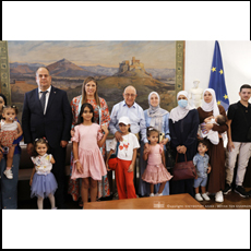 H Βουλή των Ελλήνων στο πλευρό των τραυματισμένων παιδιών από την Παλαιστίνη - Νικήτας Κακλαμάνης: &#171;Για όσο βρίσκεστε στην Ελλάδα είστε τα παιδιά μας και μπορείτε να στηρίζεστε σε μας&#187;