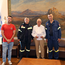 Συνάντηση του Προέδρου της Βουλής με αντιπροσωπεία της Πανελλήνιας Ομοσπονδίας Πενταετούς Υποχρέωσης &amp; Συμβασιούχων Πυροσβεστών
