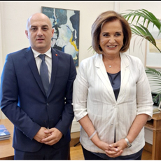 Συνάντηση της Προέδρου της Διαρκούς Επιτροπής Εθνικής Άμυνας και Εξωτερικών Υποθέσεων με τον Πρέσβη της Δημοκρατίας της Σερβίας